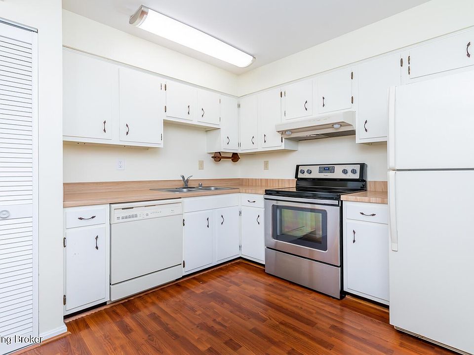 1st image of 101 Algiers Ct APT 2