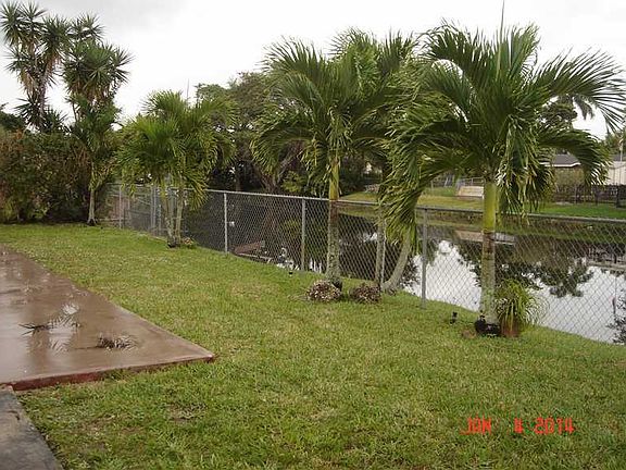 3rd image of 4986 SW 94th Ave