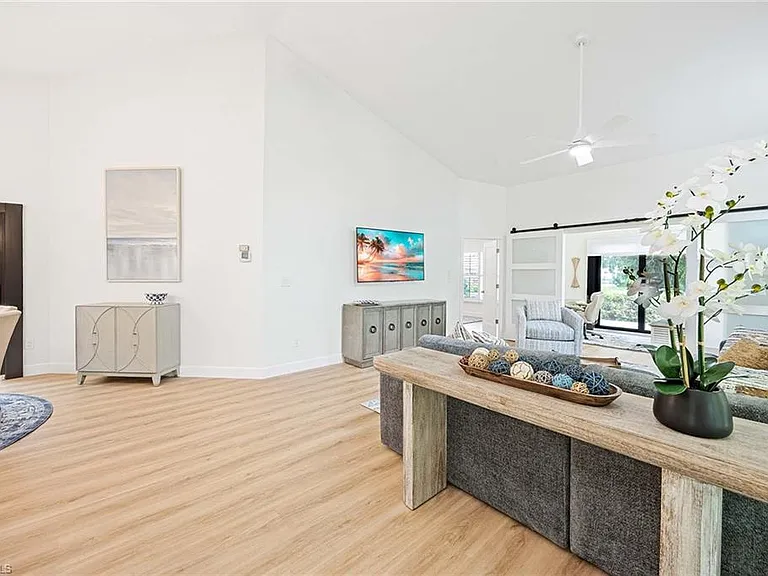571 Park Shore Dr #G-6 — Photo 12