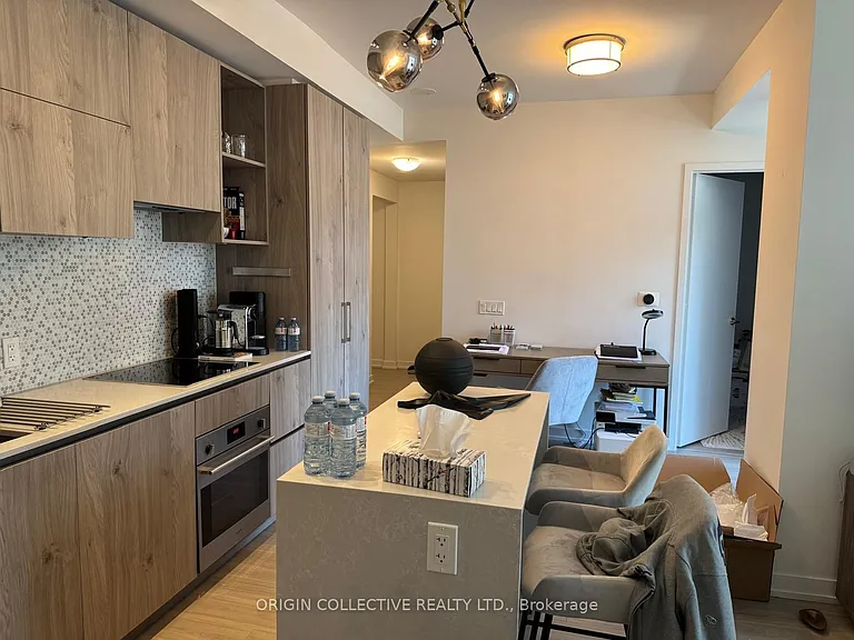 1 Yorkville Ave #611 — Photo 22