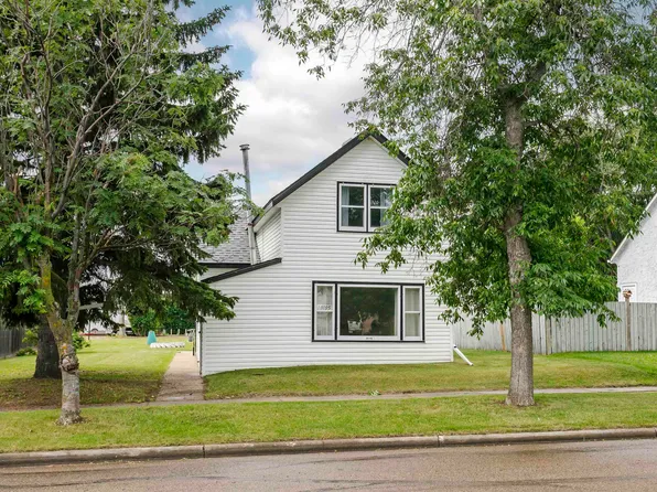 10105 98th Ave, Morinville, AB T8R 1G3
