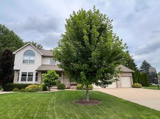 6 Green Haven Ct, Appleton, WI 54911