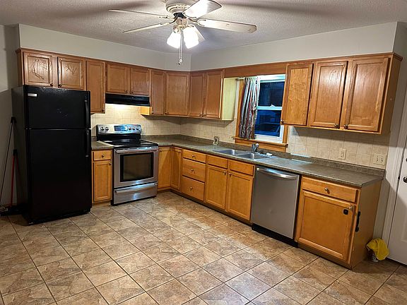 2nd image of 606 Mill Pond Road #3