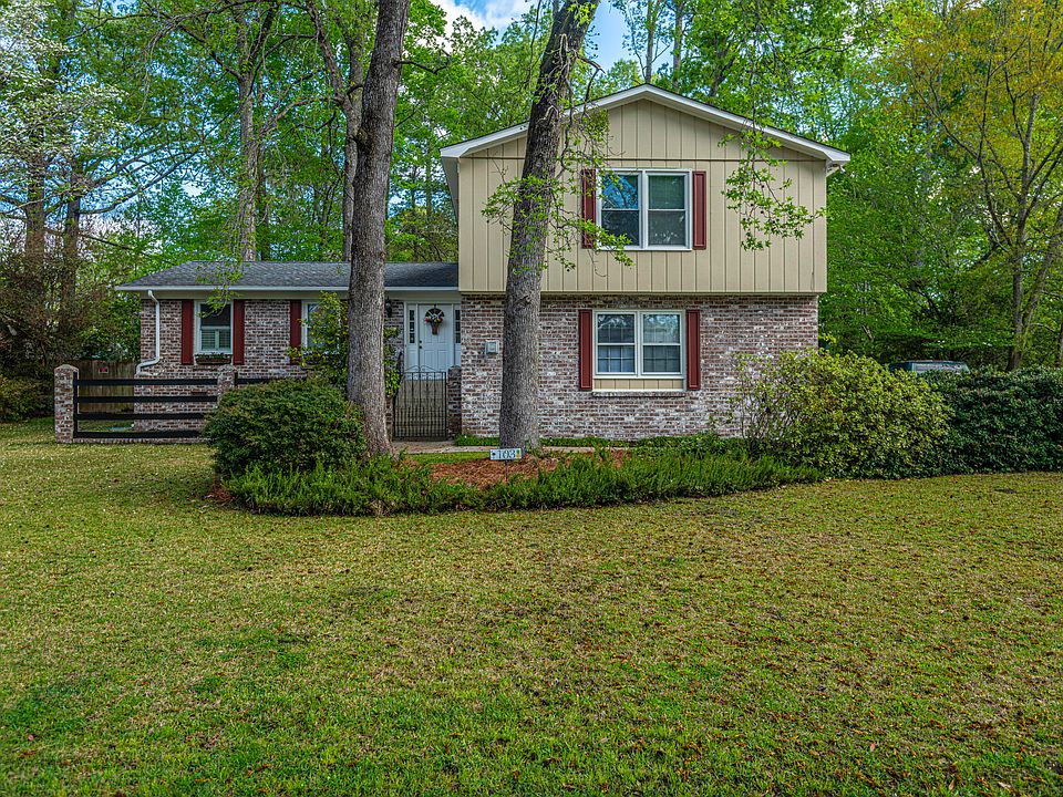 1st image of 103 Lakeview Dr