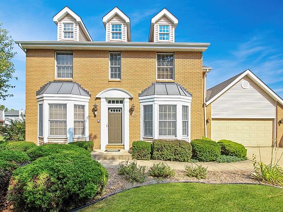 2nd image of 2805 Capri Dr