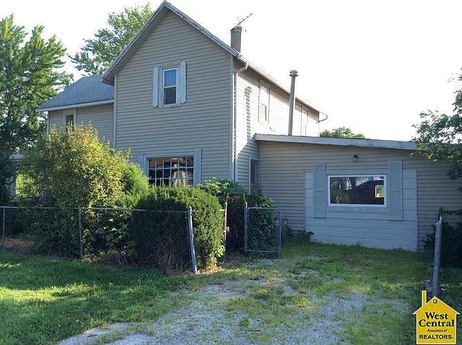 1st image of 706 Fir St