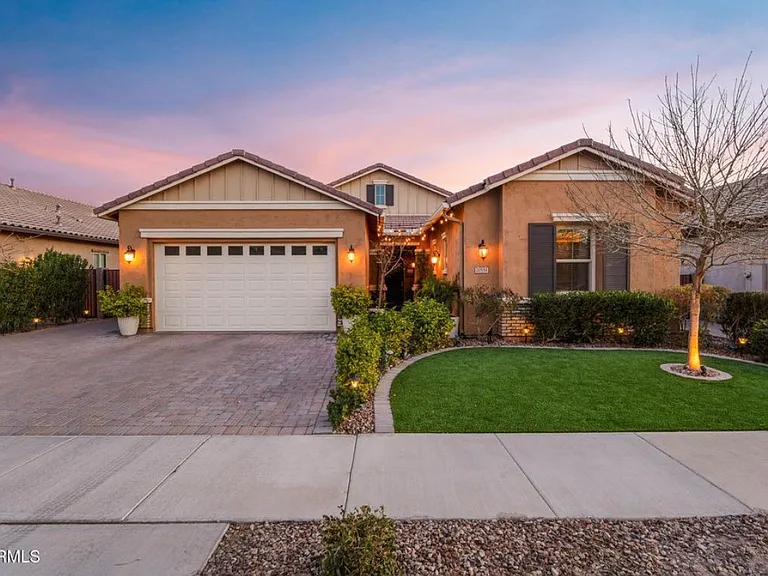 20551 E Mayberry Rd — Photo 1