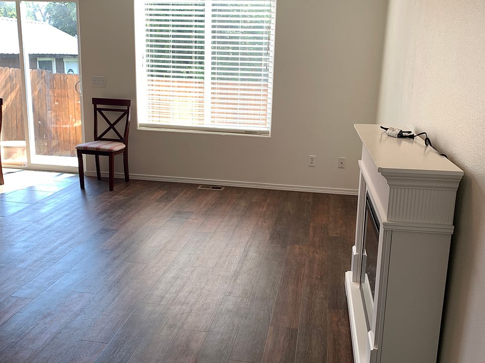 1st image of 13405 E Sprague Ave #1