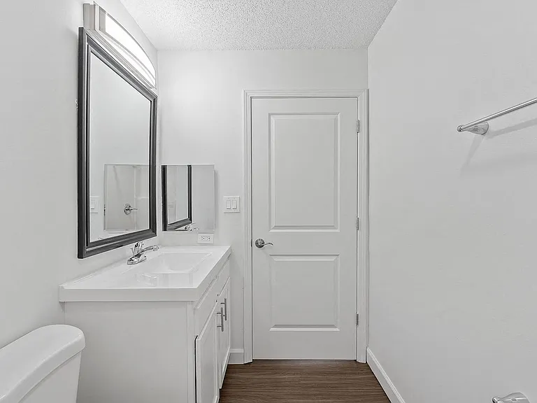 Apartments at Urbana — Photo 82