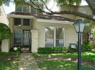 9831 Smokefeather Ln, Dallas, TX 75243