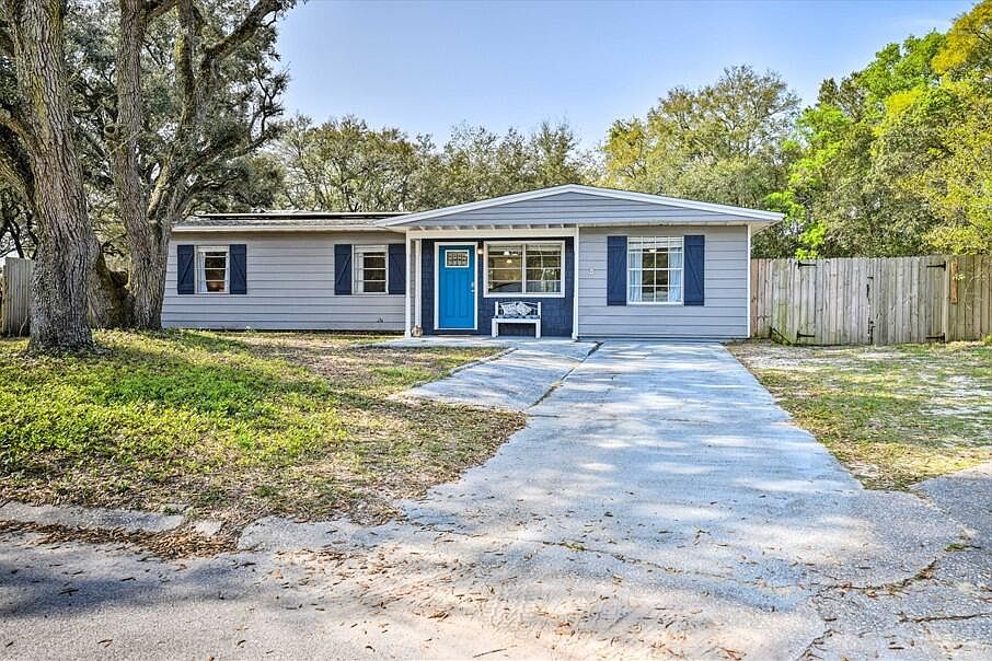1st image of 4 Spencer Ct