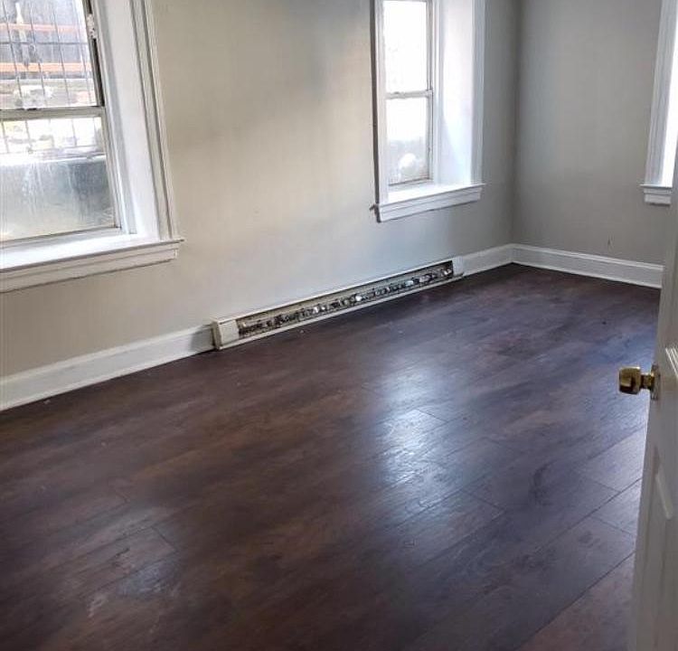 2nd image of 4823 N Camac St