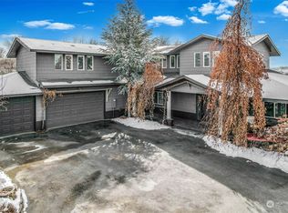 220 Twin Peaks Rd, Selah, WA 98942