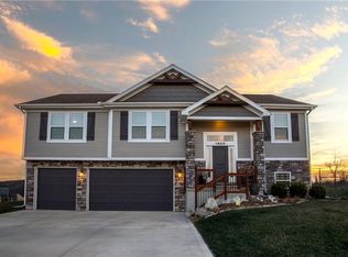1600 NE Crumley St, Grain Valley, MO 64029