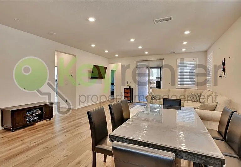4168 Gossamer St — Photo 18