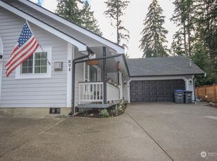 71 E Merioneth Rd, Shelton, WA 98584