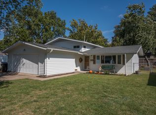 2824 SW James St, Topeka, KS 66614