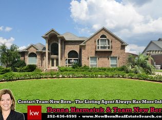 114 Stillwood Ct, New Bern, NC 28560