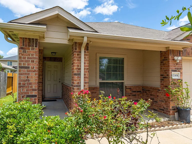 22414 Guston Hall Ln — Photo 6