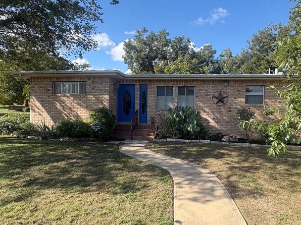 108 E Taggard St, Burnet, TX 78611