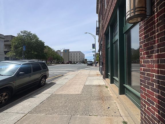 4th image of 220 W Market St Unit 206