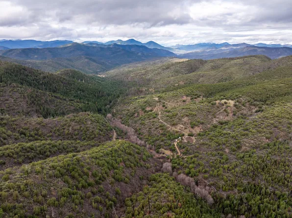 Yale Creek Rd, Jacksonville, OR 97530