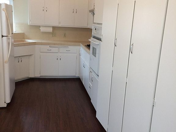 3rd image of 3424 E 2nd St APT 5