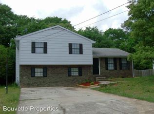 220 Slicky Rock Ct, Riverdale, GA