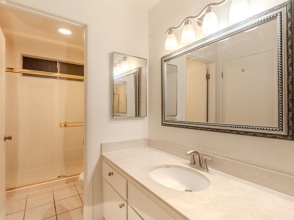 4th image of 6586 Prague Ct