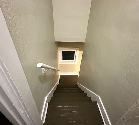 4th image of 418 Pleasant Ave #418