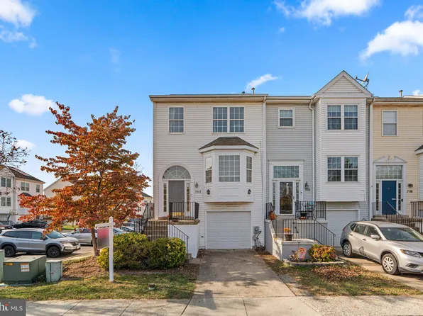 7112 Collinsworth Pl, Frederick, MD 21703