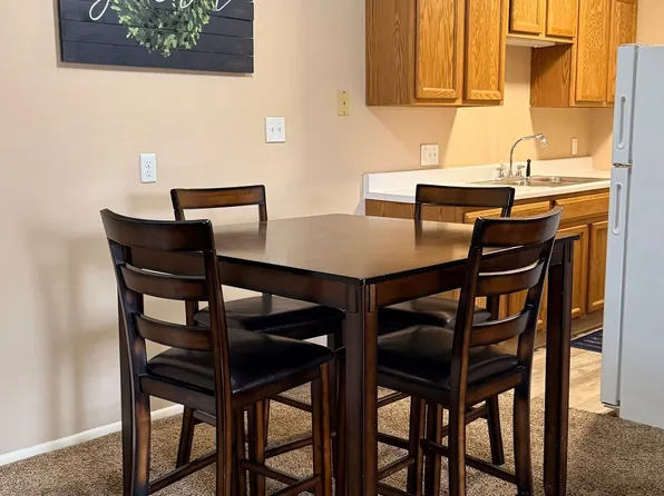 The Pointe on Fleur Apartments