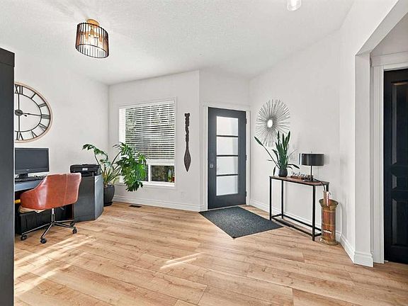 4th image of 128 E Seagreen Way
