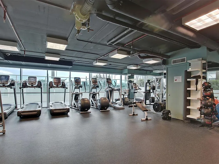 650 West Ave #1408 — Photo 40