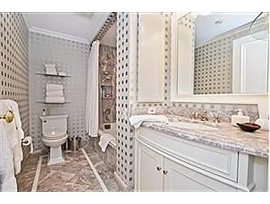 Rented by Douglas Elliman | media 27