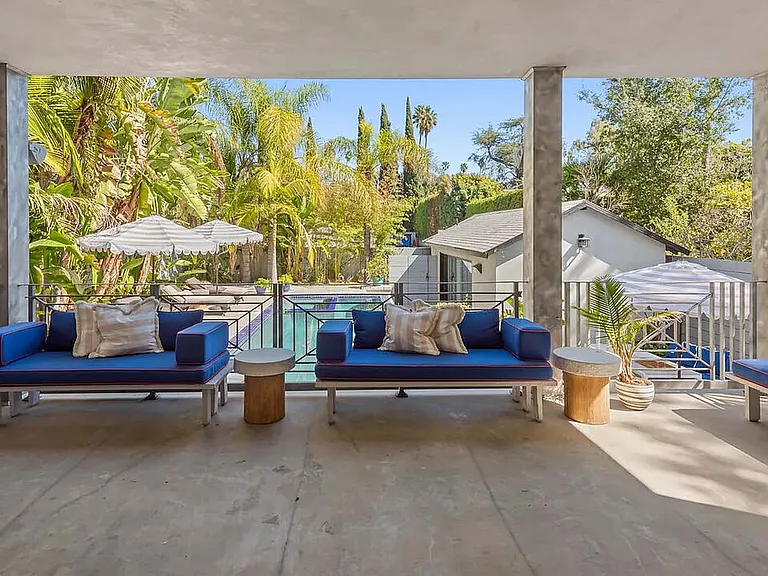 1724 N Sierra Bonita Ave — Photo 12