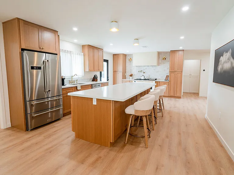 10461 Shadyridge Dr — Photo 33