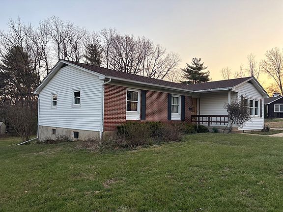 3rd image of 21 Golf Dr