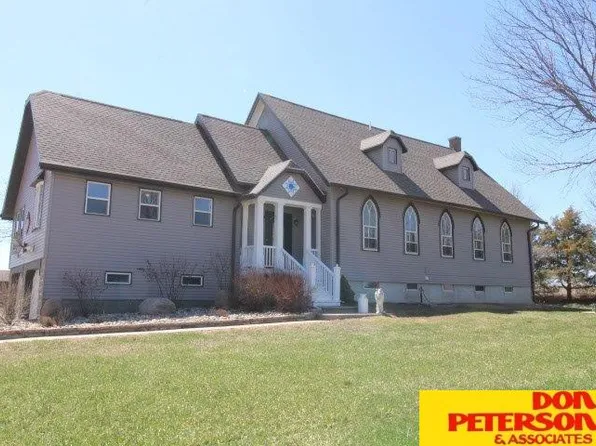 54876 895th Rd, Crofton, NE 68730