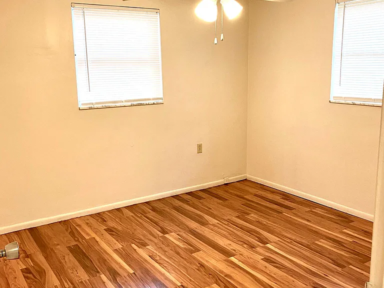 3341 Jarvis St — Photo 17