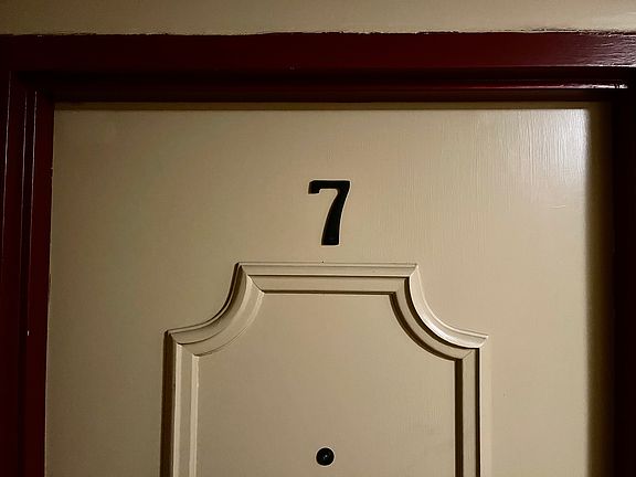 5th image of 1817 Jackson St APT 7