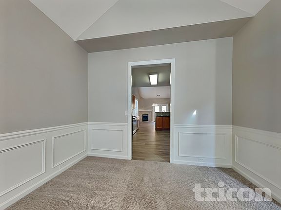 4th image of 1317 Preserve Park Dr