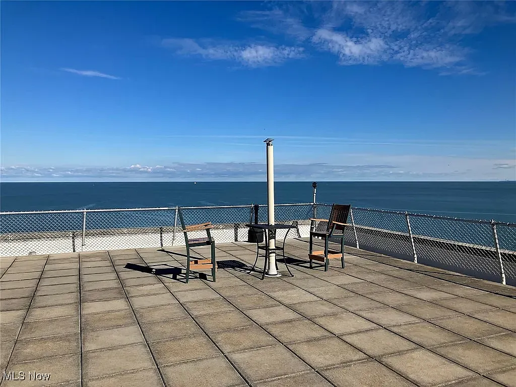 2 bed, 1226 sqft, $1,800 — Photo 4