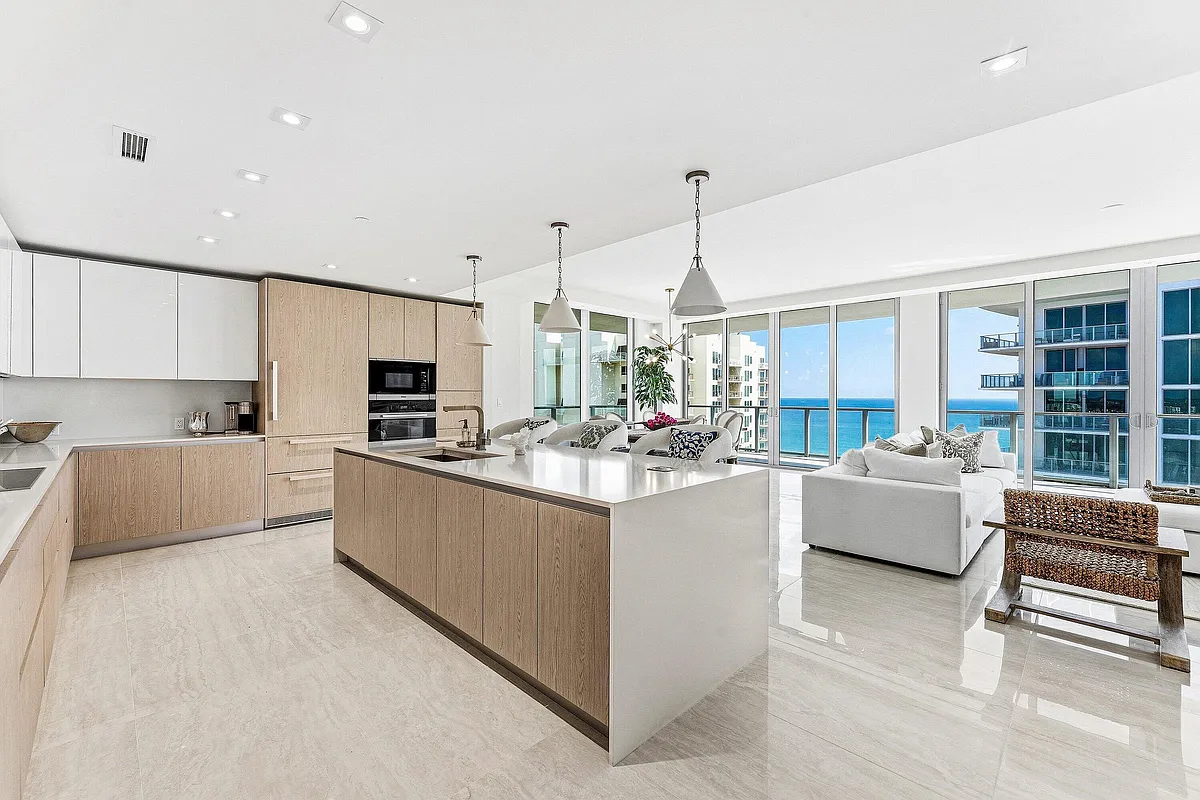 Photo 1 of 45 - 3100 N Ocean Dr #1702-P - Singer Island, FL Primary Photo - 3100 N Ocean Dr #1702-P