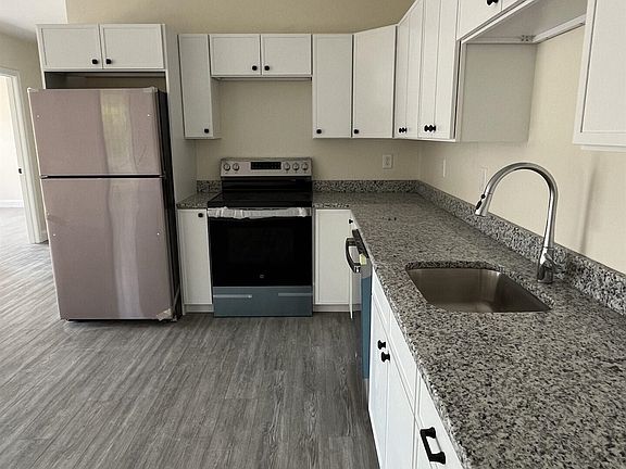 5th image of 725 Central Avenue #303