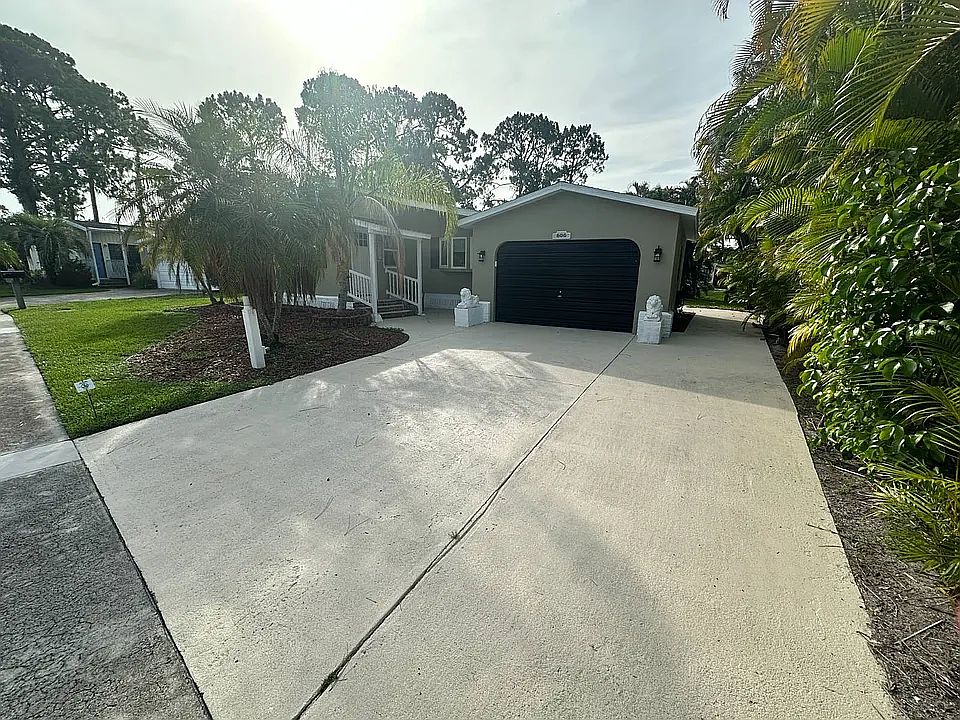 1st image of 606 Sierra Madre Dr