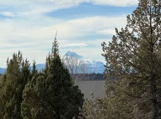 SE Yarrow Ave #67/68, Madras, OR