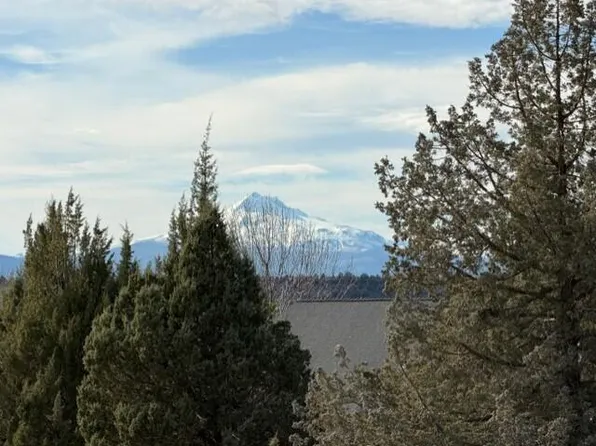 SE Yarrow Ave #67/68, Madras, OR 97741