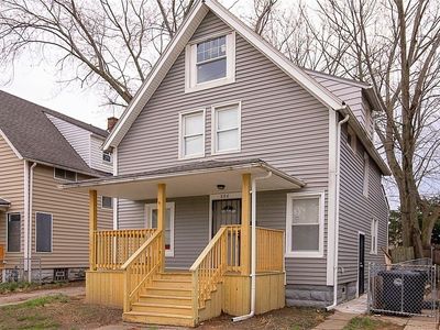 886 E 75th St, Cleveland, OH, 44103