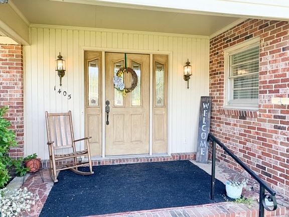3rd image of 1405 Acton Dr
